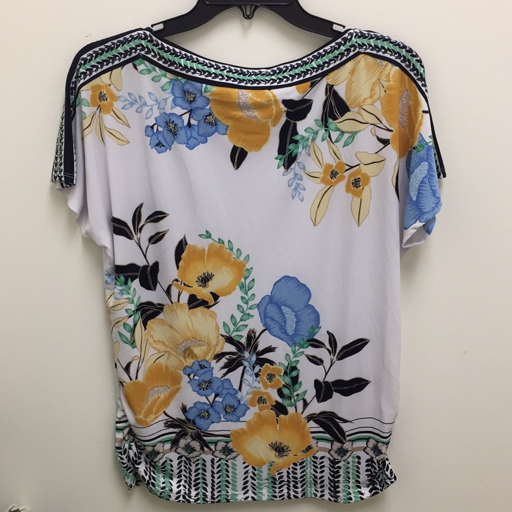 JM Collection Floral Top - Picture 3 of 6
